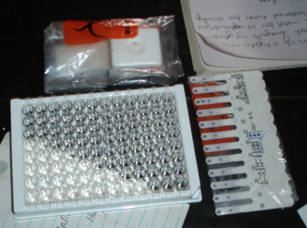  Supplies used in a standard ELISA test, presumably still necessary with a smartphone–based procedure. © Netha Hussain, 2005 (CC BY-SA 3.0)